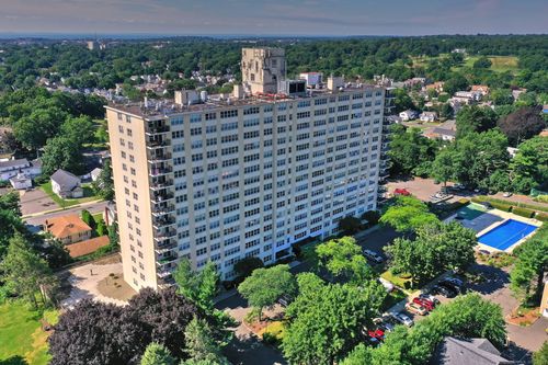 unit-10f-2625 Park Ave, Bridgeport, CT, 06604-1348 | Card Image