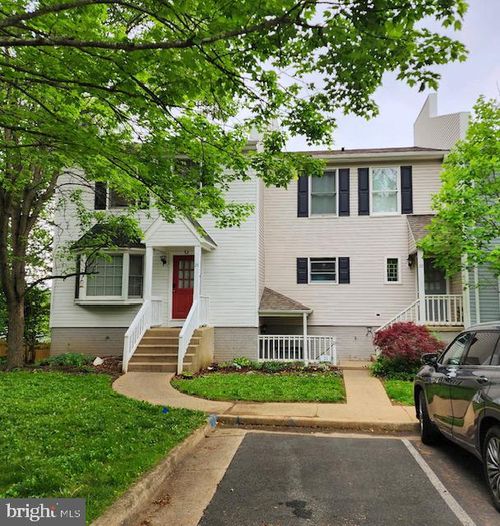 23 Stonewall Ct, MIDDLEBURG, VA, 20117-2675 | Card Image