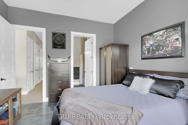 7909 Parkway Rd, House other with 5 bedrooms, 4 bathrooms and 20 parking in Metcalfe ON | Image 20