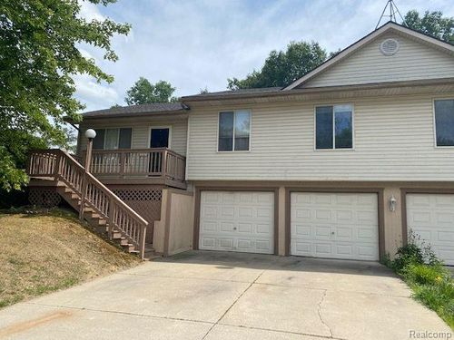 237 Summit Ridge, White Lake Twp, MI, 48386 | Card Image