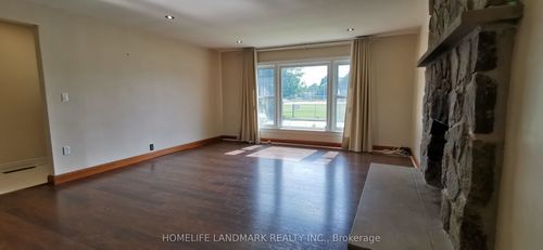 137 Liberty St N, Bowmanville, ON, L1C2M2 | Card Image