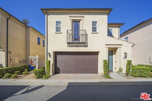 21789 Propello Dr, Santa Clarita, CA, 91350-8542 | Card Image