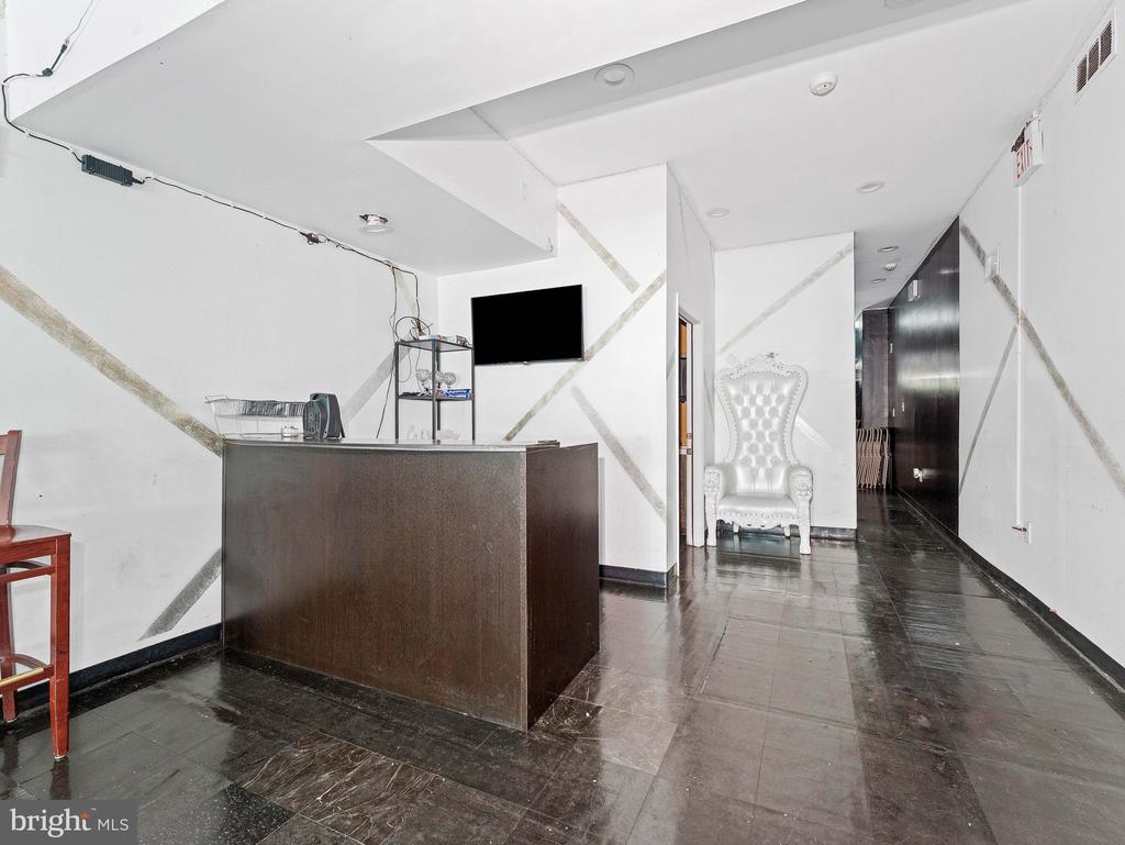 Commercial Sale in PHILADELPHIA 5