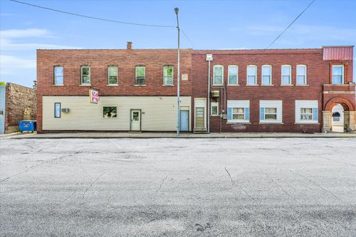 206 W Lincoln St, Saybrook, IL, 61770-9602 | Card Image