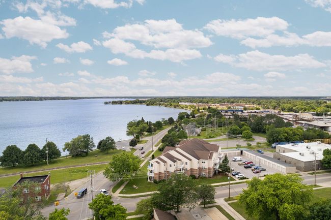 UNIT-104 - 301 N Lake St, Condo with 2 bedrooms, 2 bathrooms and null parking in Cadillac MI | Image 30
