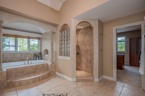 0S140 N Mathewson Ln, Geneva, IL, 60134 | Card Image