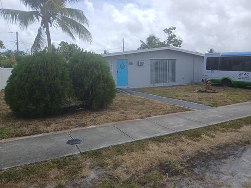 242 Ne 42nd St, Deerfield Beach, FL, 33064-3522 | Card Image