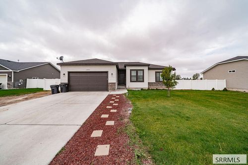1245 Ernest Dr, Idaho Falls, ID, 83402-1266 | Card Image