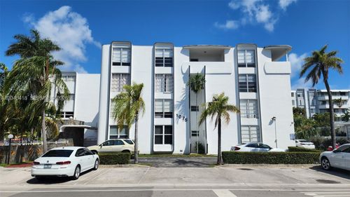 304-1075 93rd St, Bay Harbor Islands, FL, 33154-2389 | Card Image