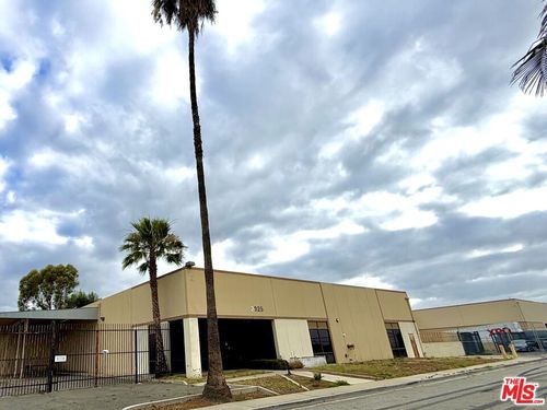 2925 Seaboard Ln, Long Beach, CA, 90805-3755 | Card Image