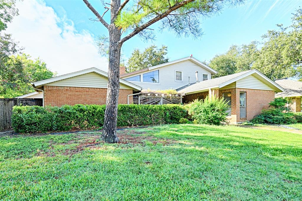 Brownwood Dr, Carrollton, TX 75006
