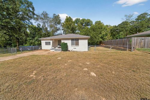 306 4th St, Palestine, TX, 75803-4914 | Card Image