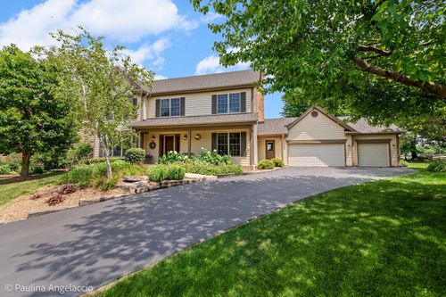 3 Patriot Ct, Cary, IL, 60013-1656 | Card Image