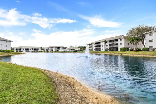 apt-205-7822 Great Heron Way, Naples, FL, 34104-5932 | Card Image