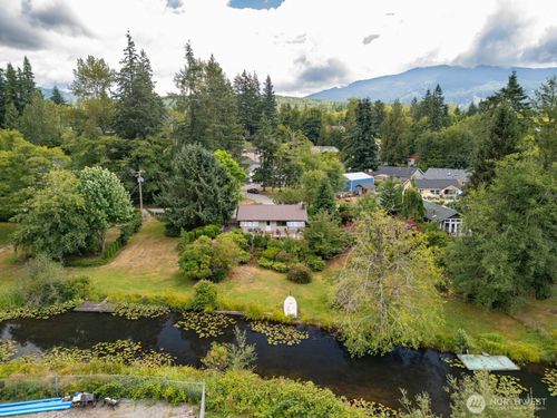 371 Lakeside Dr, Sedro Woolley, WA, 98284-9541 | Card Image