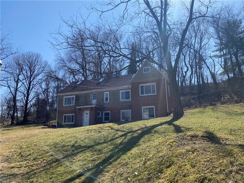 556 Alberts Dr, Monessen, PA, 15062-1536 | Card Image