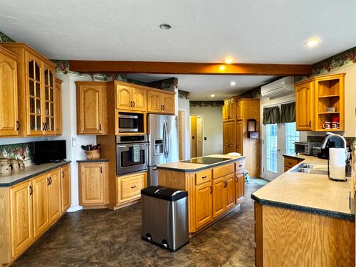 29 Campbell Rd, Newport, VT, 05855-9883 | Card Image