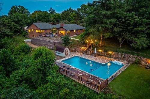 15225 Nashville Hwy, Buffalo Valley, TN, 38548-5321 | Card Image