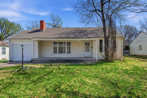642 Sylvan Ln, Wichita, KS, 67218-2536 | Card Image