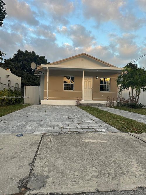1-3123 Nw 22nd Ct, Miami, FL, 33142-8528 | Card Image