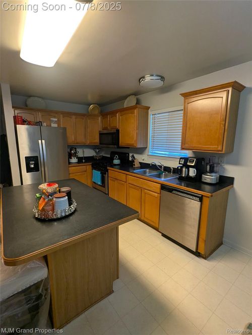 30381 Leroy St, Romulus, MI, 48174-3226 | Card Image