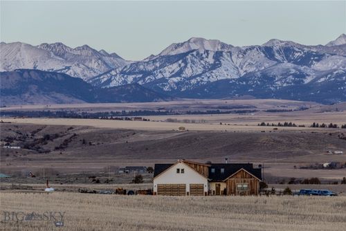 31 Bluffs Ct, Clyde Park, MT, 59018-7812 | Card Image