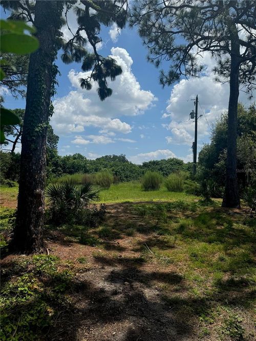 8300 101st Ave, SEMINOLE, FL, 33777-1841 | Card Image