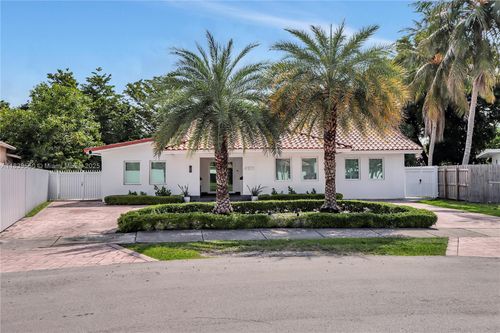 4101 Sw 99th Ct, Miami, FL, 33165-5048 | Card Image