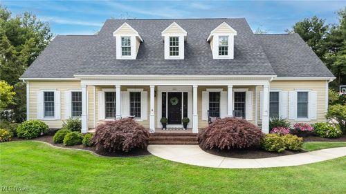 105 Country Meadow Dr, Marietta, OH, 45750-9270 | Card Image