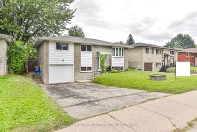 558 Glen Forrest Blvd, House other with 3 bedrooms, 2 bathrooms and 5 parking in Waterloo ON | Image 1