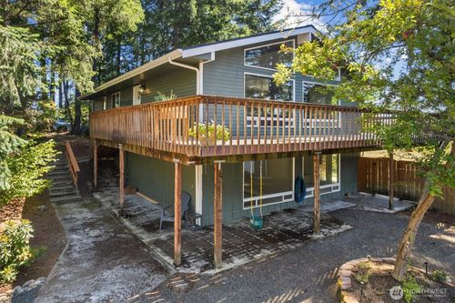 131 E Channel Dr, Allyn, WA, 98524-9742 | Card Image