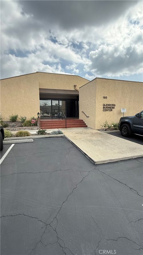 180 N Pennsylvania, Glendora, CA, 91741 | Card Image