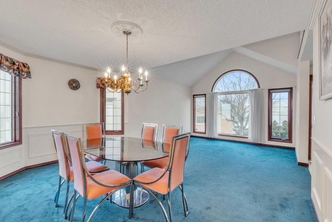 121 Patterson Mount Sw, House other with 5 bedrooms, 4 bathrooms and 4 parking in Calgary AB | Image 8