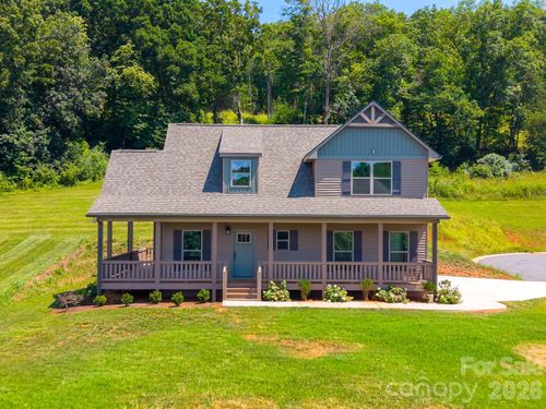 50 Fairview St, Franklin, NC, 28734 | Card Image