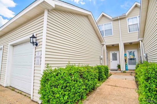 k11-601 E Burgess Rd, Pensacola, FL, 32504-6262 | Card Image