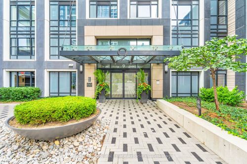 423-9 Mabelle Avenue, Etobicoke, ON, M9A0E1 | Card Image