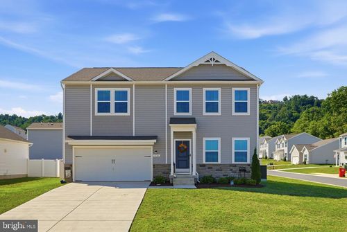10 Stifftail Rd, HEDGESVILLE, WV, 25427-1727 | Card Image