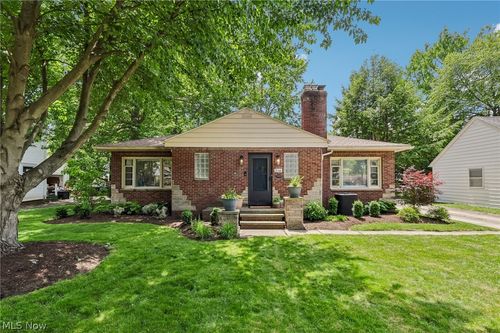 214 Kenwick Dr, Akron, OH, 44313-7724 | Card Image