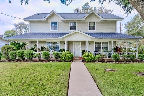 6585 Washington St, Groves, TX, 77619-5422 | Card Image