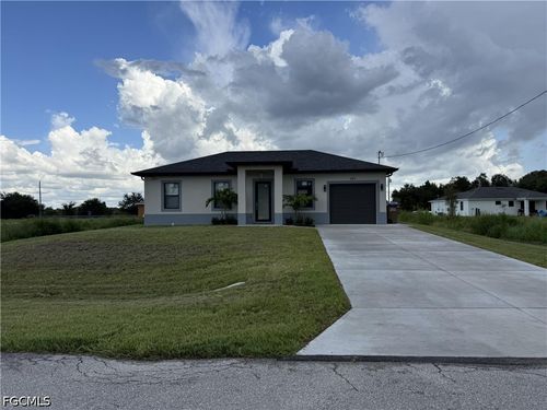 383 Pennfield Ave, LEHIGH ACRES, FL, 33974-9833 | Card Image