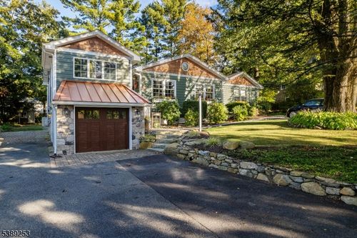 45 Hillside Ave, Stockholm, NJ, 07460-1908 | Card Image