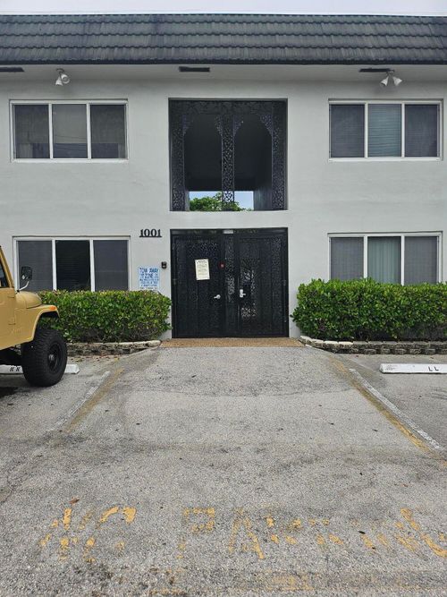 9-1001 Se 16th St, Fort Lauderdale, FL, 33316-2196 | Card Image
