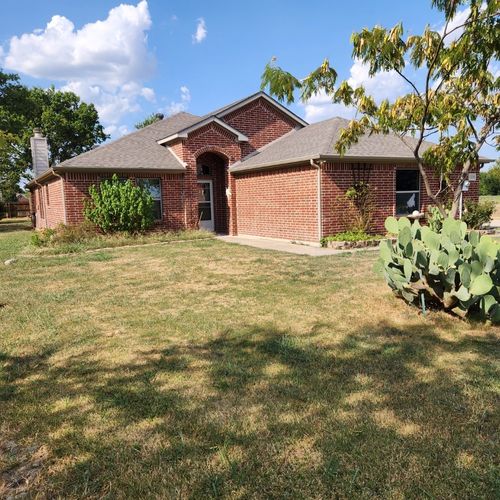 1209 Sherman St, Tioga, TX, 76271-2548 | Card Image