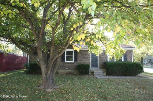6824 Hillside Dr, Pewee Valley, KY, 40056-9031 | Card Image