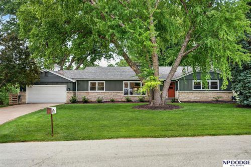 8757 Shamrock Road, Omaha, NE, 68114 | Card Image