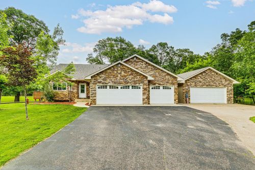 3220 S Vine St, Cambridge, MN, 55008-3813 | Card Image