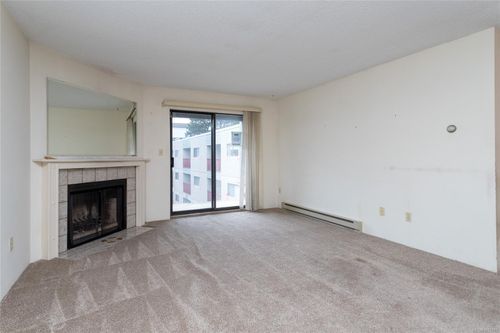 409-3255 Glasgow Ave, Saanich, BC, V8X4S4 | Card Image