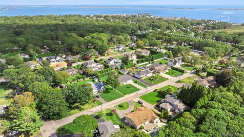 5 Canvasback Ln, East Quogue, NY, 11942-4823 | Card Image