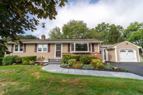 272 Woodruff Rd, Milford, CT, 06461-2233 | Card Image
