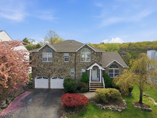 30 Elinora Dr, Wanaque, NJ, 07465-1603 | Card Image